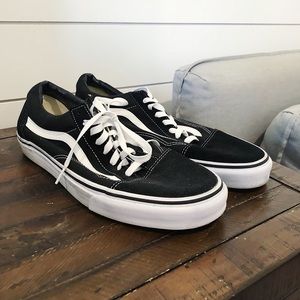 Men’s Old School Black Vans - Like New